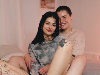 BellesAndBaileys shows livesex