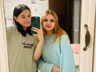 ClaudiaAndJennif cam show