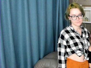 IsabelAndLexi live jasminlive